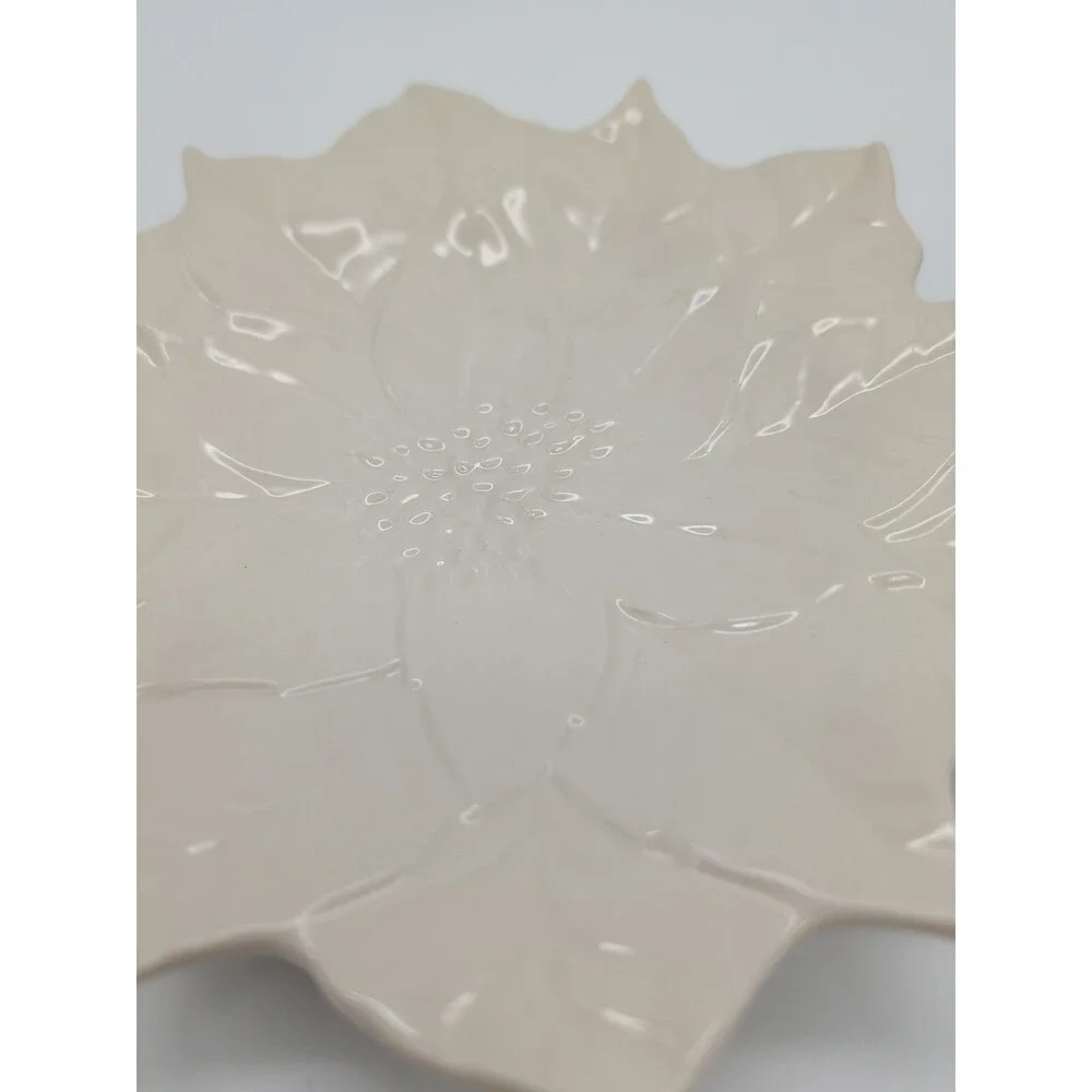 Andrea Sadek Poinsettia Plate 8.5
